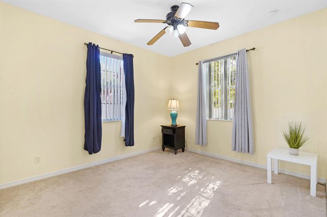 16 S Comares Ave, St Augustine, FL 32080