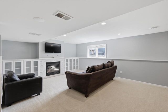 558 Hercules Trail, Madison, WI 53718