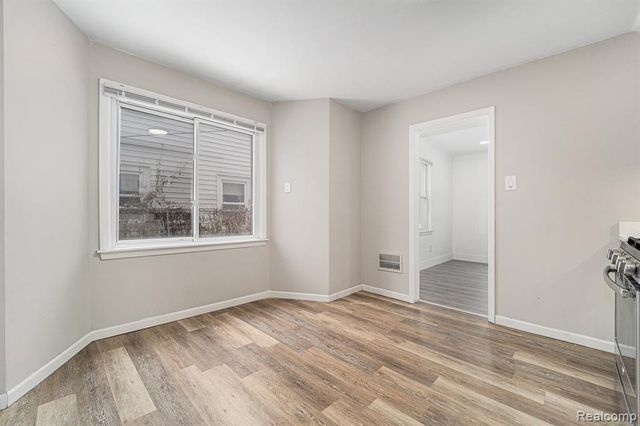 20233 Pinecrest Street, Taylor, MI 48180