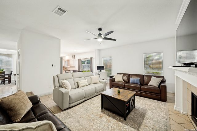 14642 Triple Crown Ln, San Antonio, TX 78248