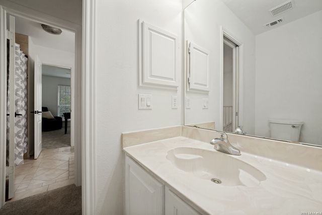 14642 Triple Crown Ln, San Antonio, TX 78248
