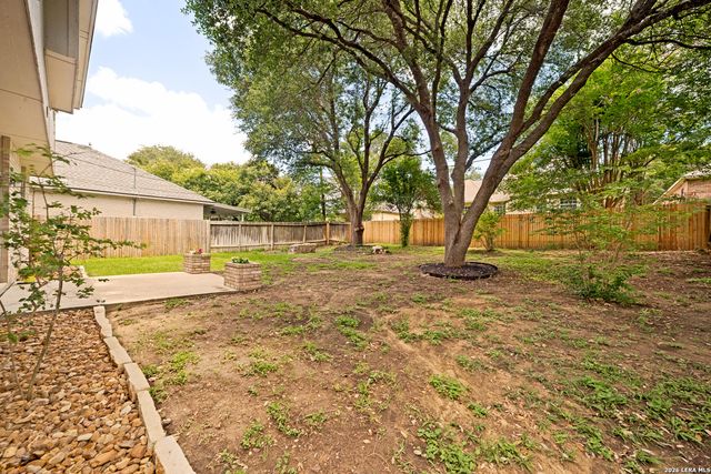 14642 Triple Crown Ln, San Antonio, TX 78248