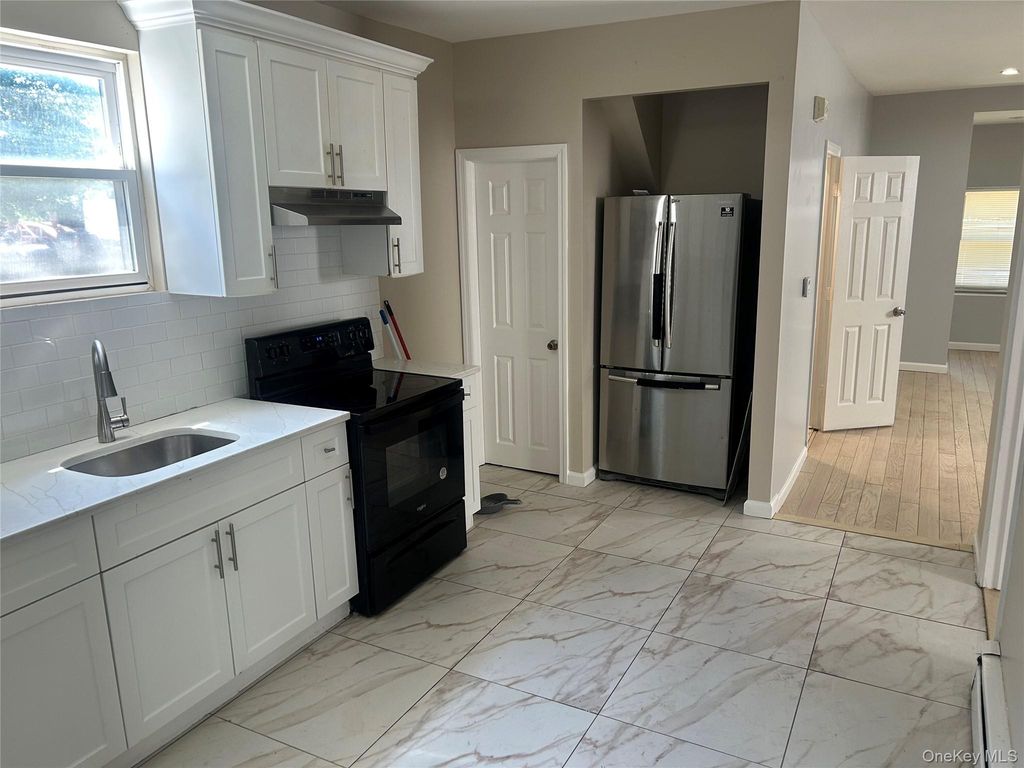 3708 Dyre Avenue, Bronx, NY 10466