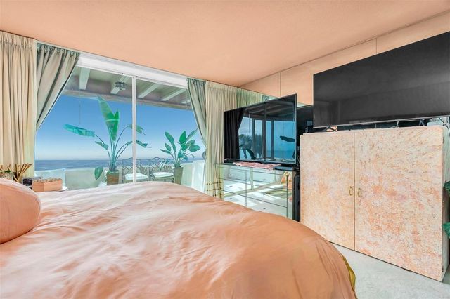 7000 BEACH PLAZA 208, St Pete Beach, FL 33706