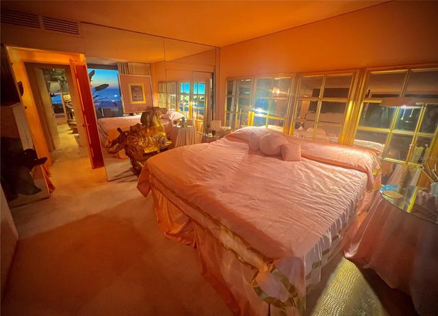 7000 BEACH PLAZA 208, St Pete Beach, FL 33706