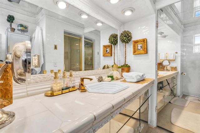 7000 BEACH PLAZA 208, St Pete Beach, FL 33706