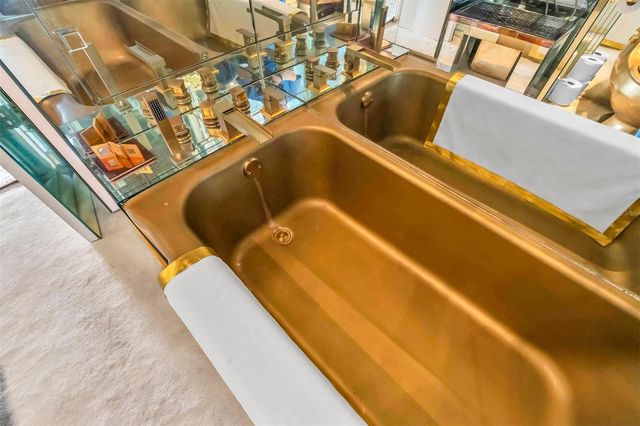 7000 BEACH PLAZA 208, St Pete Beach, FL 33706