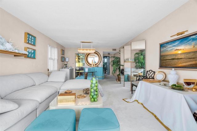 7000 BEACH PLAZA 208, St Pete Beach, FL 33706