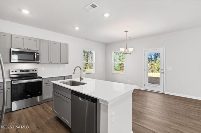 218 Keira Lane NW, Supply, NC 28462