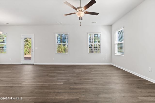 218 Keira Lane NW, Supply, NC 28462