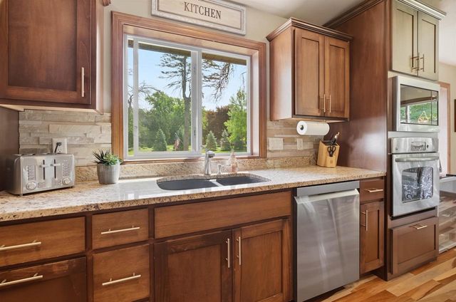 11 KOOLS COURT, Appleton, WI 54914