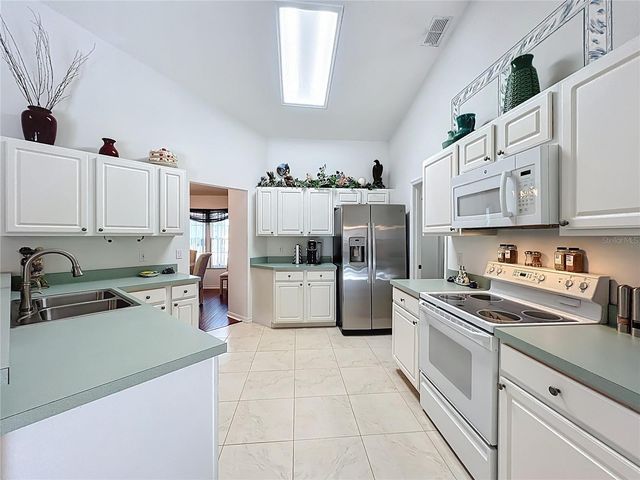 1918 SMOKETREE CIRCLE, Apopka, FL 32712