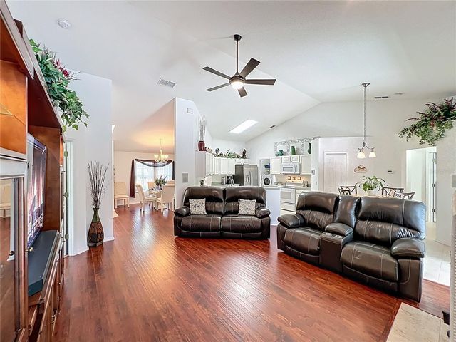 1918 SMOKETREE CIRCLE, Apopka, FL 32712