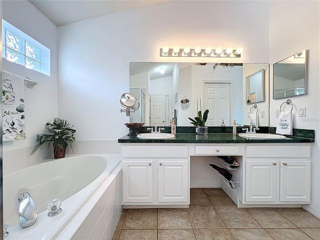 1918 SMOKETREE CIRCLE, Apopka, FL 32712