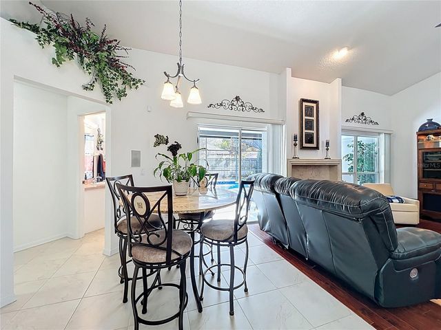 1918 SMOKETREE CIRCLE, Apopka, FL 32712