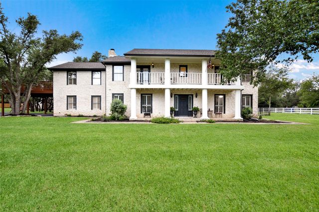 2204 Walsh DR, Round Rock, TX 78681