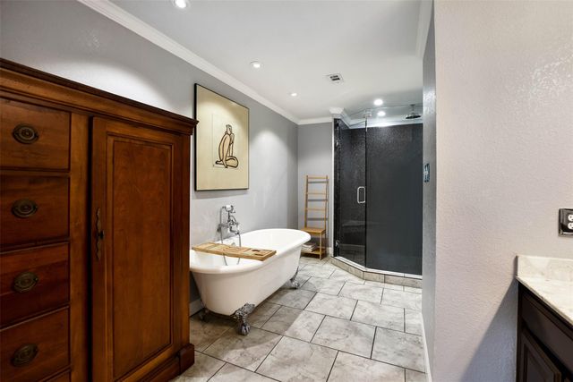 2204 Walsh DR, Round Rock, TX 78681