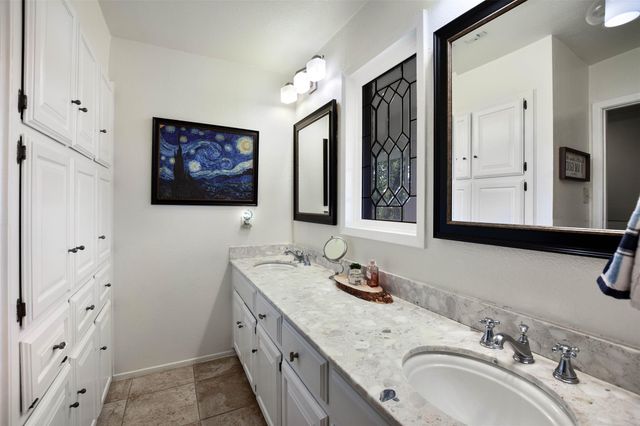 2204 Walsh DR, Round Rock, TX 78681