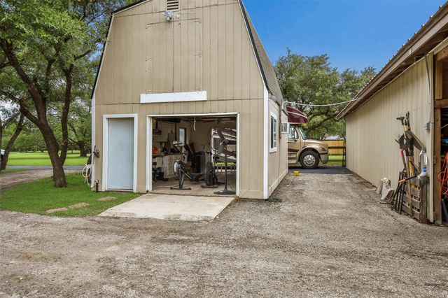 2204 Walsh DR, Round Rock, TX 78681
