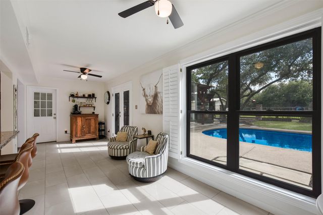 2204 Walsh DR, Round Rock, TX 78681