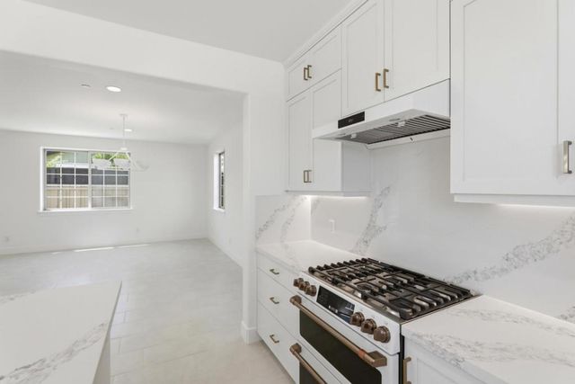 1007 Amore Street, Hollister, CA 95023