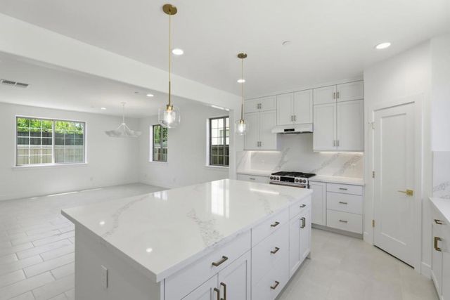 1007 Amore Street, Hollister, CA 95023