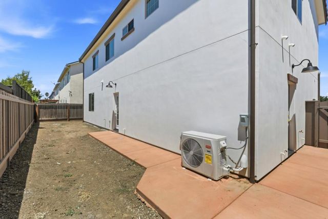 1007 Amore Street, Hollister, CA 95023