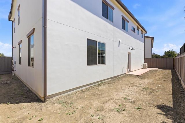 1007 Amore Street, Hollister, CA 95023