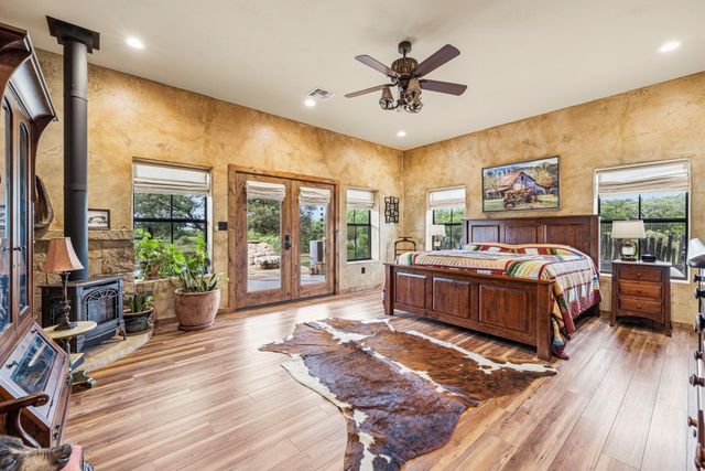 3724 Ranch Road 3347, Round Mountain, TX 78663