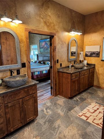 3724 Ranch Road 3347, Round Mountain, TX 78663