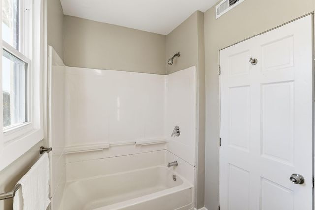 747 Buchanan Street NE, Minneapolis, MN 55413