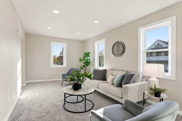 747 Buchanan Street NE, Minneapolis, MN 55413