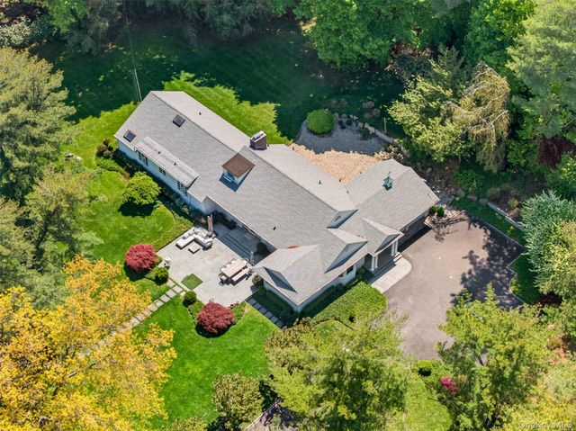 14 Ormond Park Road, Glen Head, NY 11545