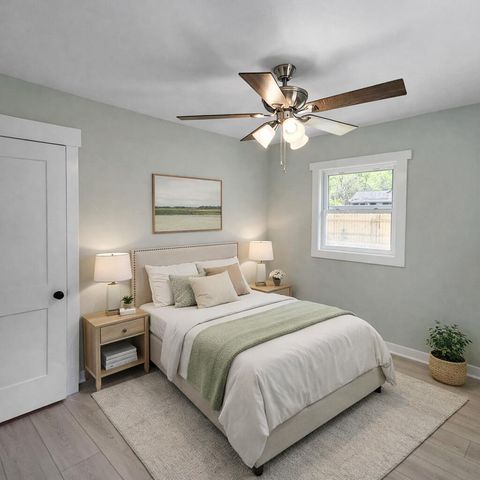 202 E Huggins Street, Manning, SC 29102