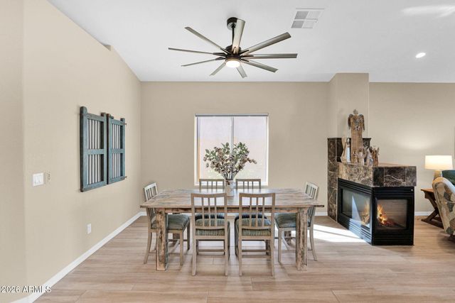 1334 W SEASHORE Drive, Gilbert, AZ 85233