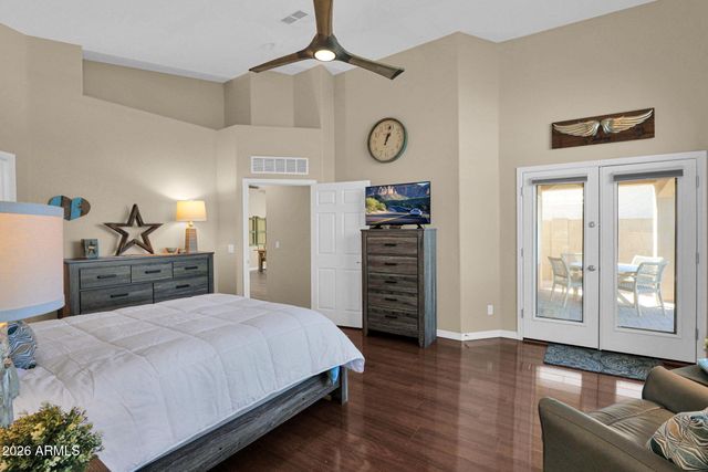 1334 W SEASHORE Drive, Gilbert, AZ 85233