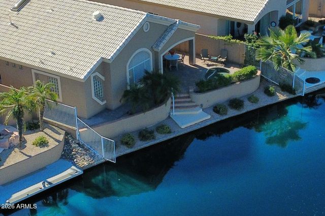 1334 W SEASHORE Drive, Gilbert, AZ 85233