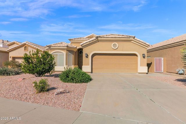 1334 W SEASHORE Drive, Gilbert, AZ 85233