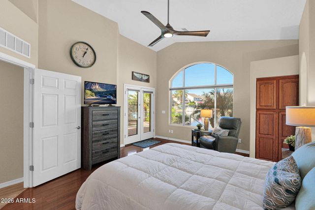 1334 W SEASHORE Drive, Gilbert, AZ 85233