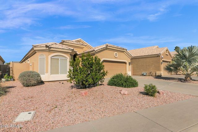 1334 W SEASHORE Drive, Gilbert, AZ 85233