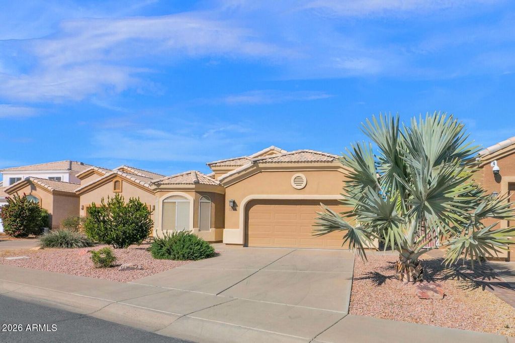 1334 W SEASHORE Drive, Gilbert, AZ 85233