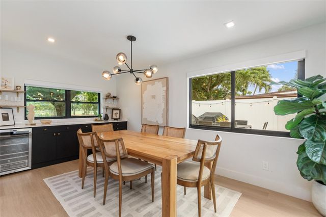 1080 E Country Club Circle, Plantation, FL 33317