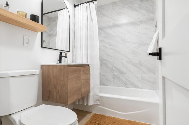 1080 E Country Club Circle, Plantation, FL 33317