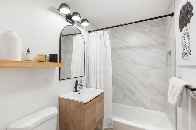 1080 E Country Club Circle, Plantation, FL 33317