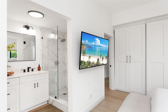 1080 E Country Club Circle, Plantation, FL 33317