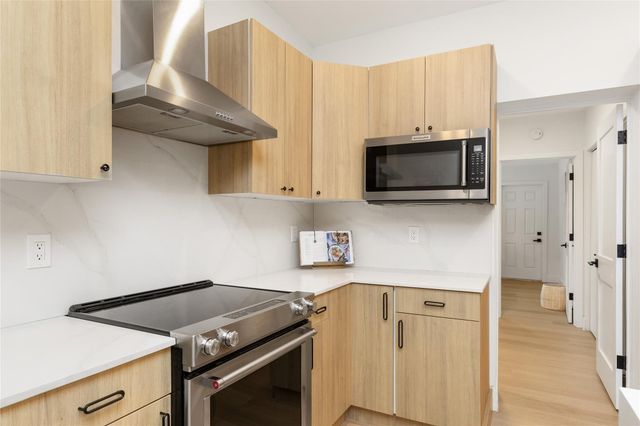 1080 E Country Club Circle, Plantation, FL 33317