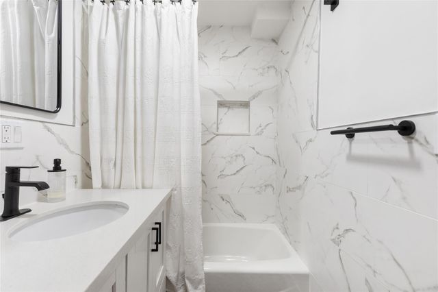 1080 E Country Club Circle, Plantation, FL 33317