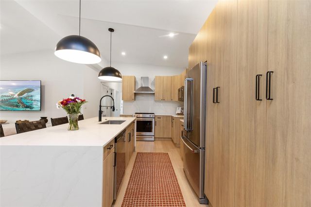 1080 E Country Club Circle, Plantation, FL 33317