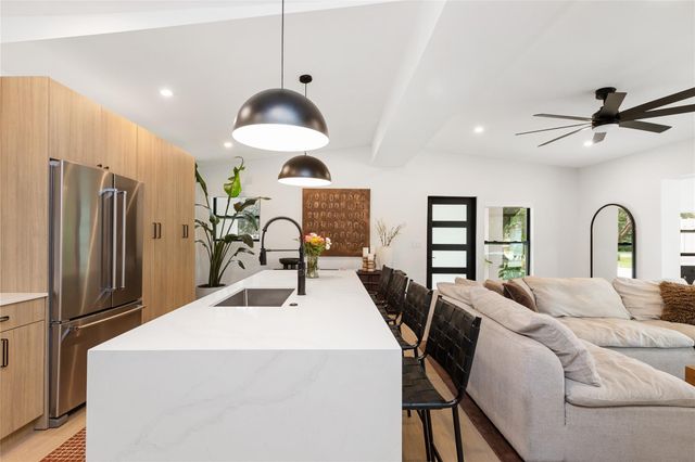 1080 E Country Club Circle, Plantation, FL 33317