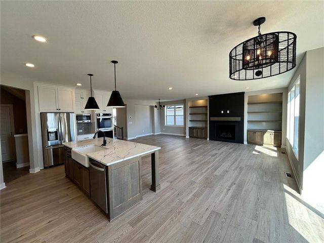 4097 Arbor Drive, Woodbury, MN 55129